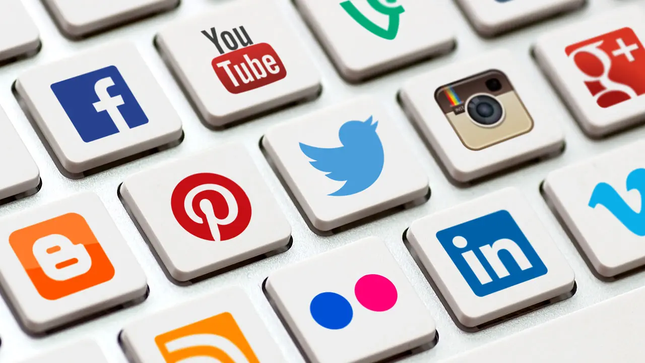 Social Media Marketing & Management Services 1 Social Media Marketing & Management